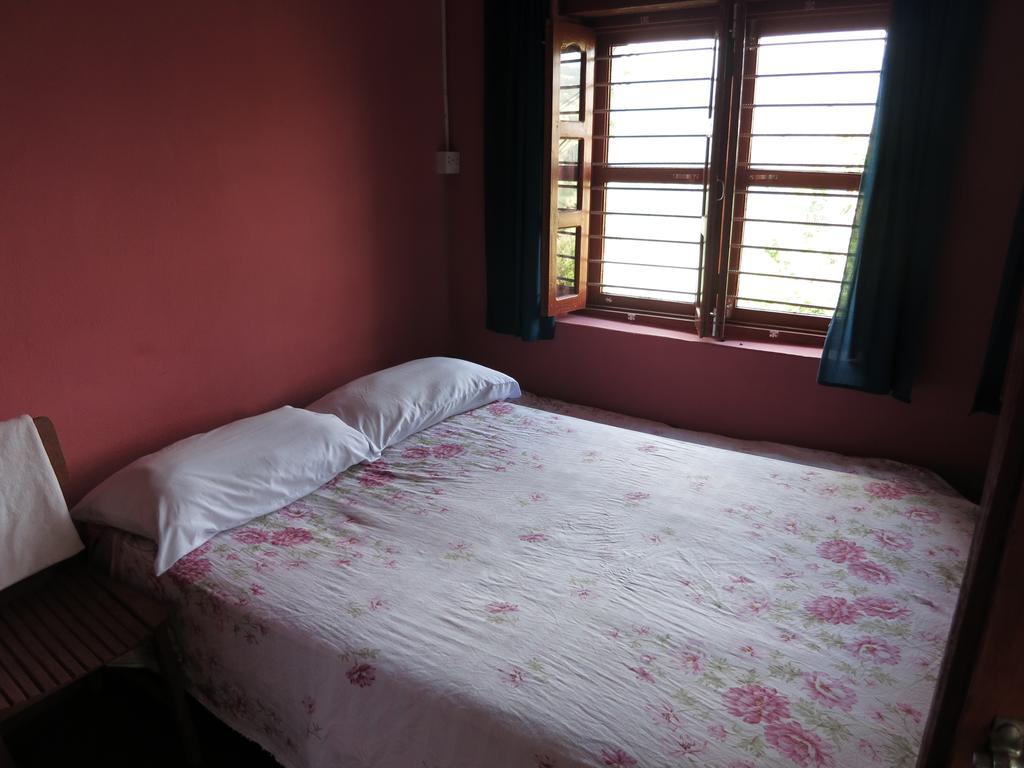 Dinesh House Bed & Breakfast Pokhara Cameră foto