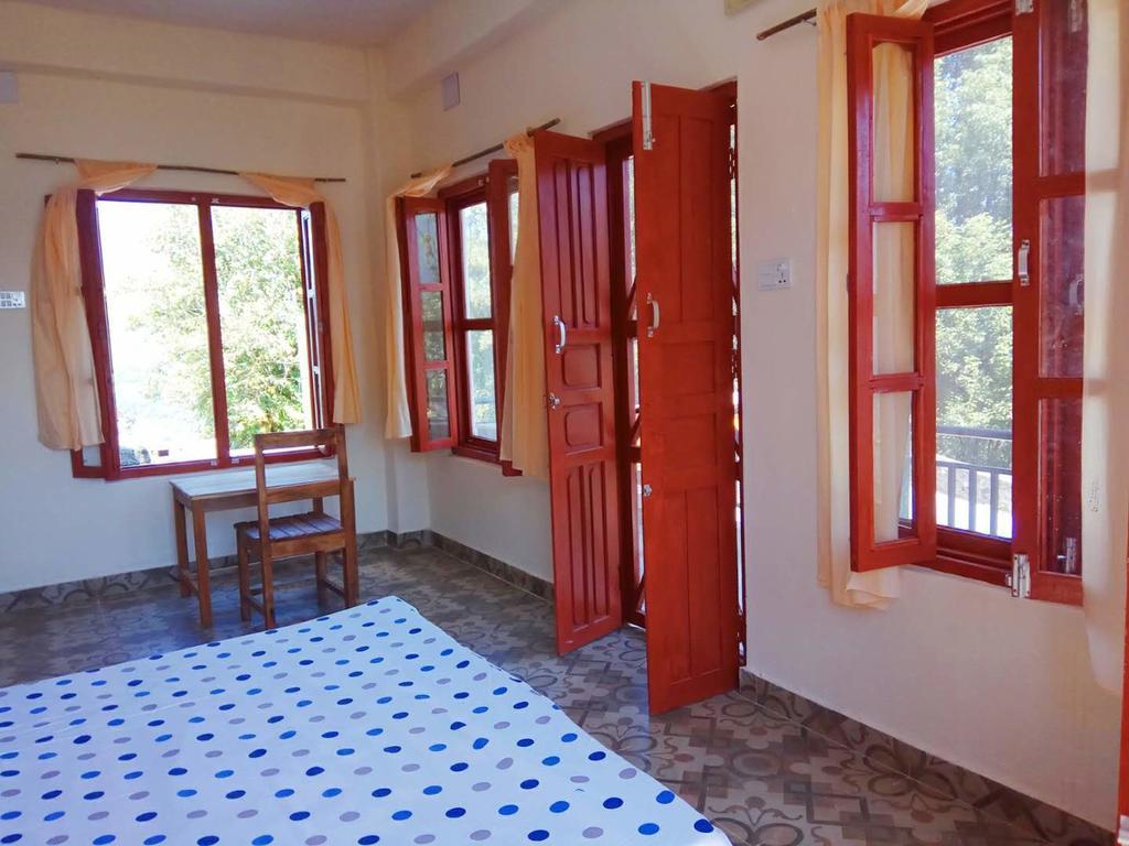 Dinesh House Bed & Breakfast Pokhara Exterior foto